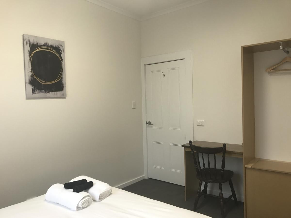 Okeefes Hotel Backpackers Launceston Exterior foto
